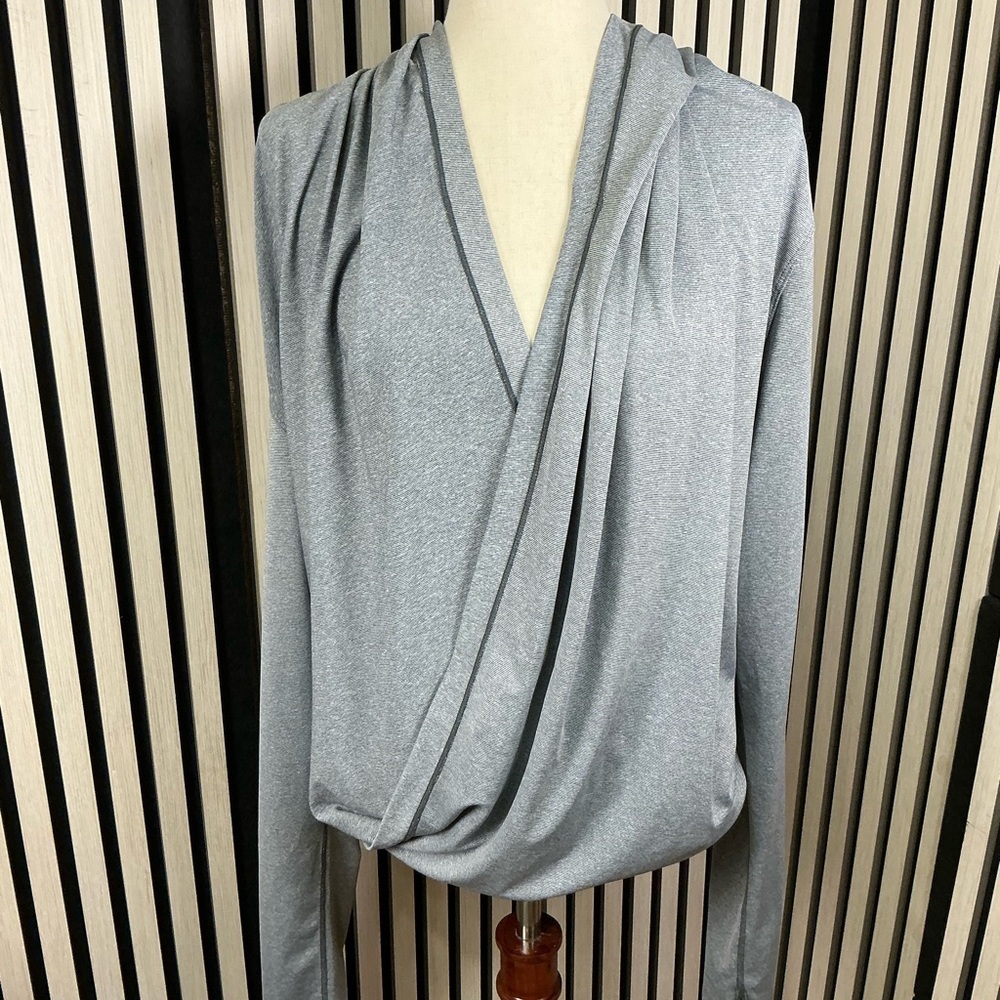 ZYIA Active Heather Blue-Gray Long Sleeve Top, Sz L